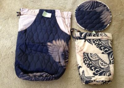 A large and small ipu bag set in the reversible Brown pattern.