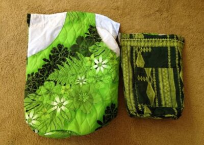 A large and small ipu bag set in the reversible Green pattern.